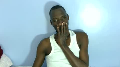 Snapshot of giant_couple chatting on 06-29-26, 12:16 giant_couple online show from 06-29-26, 12:16