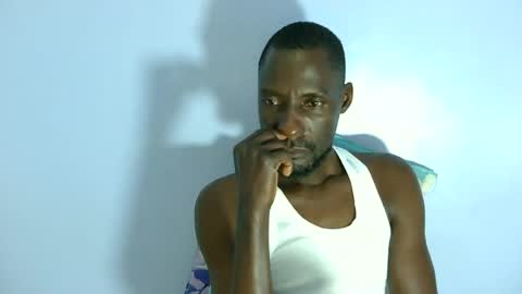 Snapshot of giant_couple chatting on 07-14-26, 01:52 giant_couple online show from 07-14-26, 01:52