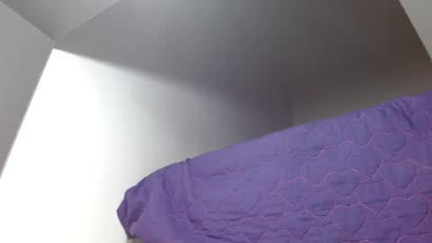 Snapshot of giant_feet chatting on 07-31-26, 04:12 BOSS online show from 07-31-26, 04:12