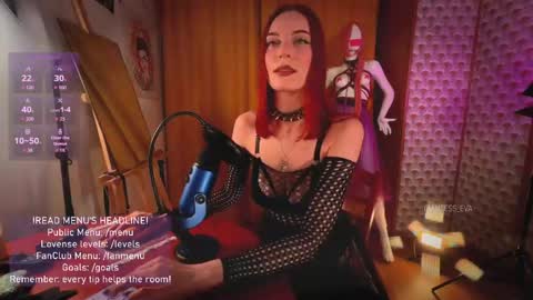 Snapshot of giantess_eva chatting on 05-16-26, 07:01 Eva online show from 05-16-26, 07:01