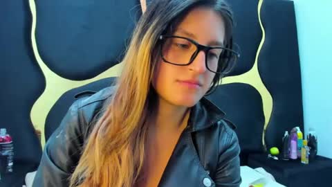 GiaRoussel online show from 02-01-25, 05:26