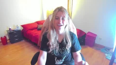 GiaRoussel online show from 04-06-26, 02:40