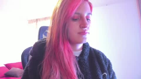 GiaRoussel online show from 04-18-26, 03:38