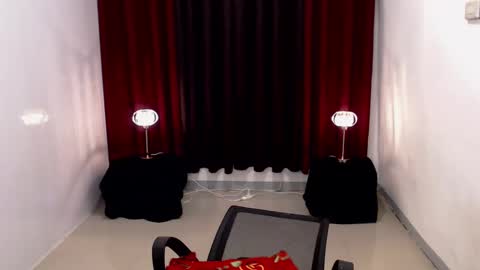 Snapshot of giaxxx01 chatting on 12-11-24, 10:14 Gia X online show from 12-11-24, 10:14