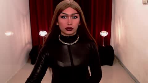 Snapshot of giaxxx01 chatting on 12-20-24, 07:44 Gia X online show from 12-20-24, 07:44