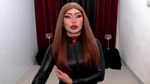 Snapshot of giaxxx01 chatting on 02-24-25, 05:33 Gia X online show from 02-24-25, 05:33