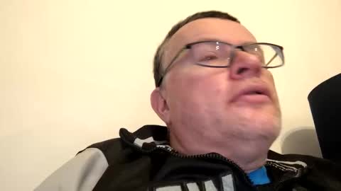 giddyup2222222 online show from 01-12-26, 09:36