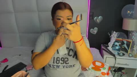 Gigi  online show from 05-06-26, 01:38
