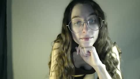 Gigi online show from 12-25-24, 03:17