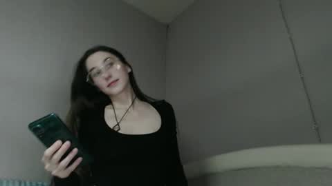 Gigi online show from 12-19-25, 12:17