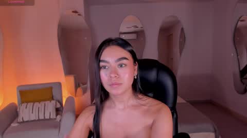 Snapshot of gigilee_ chatting on 12-09-24, 02:56 GIGI online show from 12-09-24, 02:56