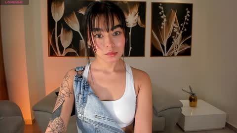 Snapshot of gigilee_ chatting on 12-31-24, 11:42 GIGI online show from 12-31-24, 11:42