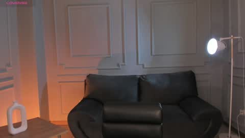 Snapshot of gigilee_ chatting on 01-20-25, 06:10 GIGI online show from 01-20-25, 06:10