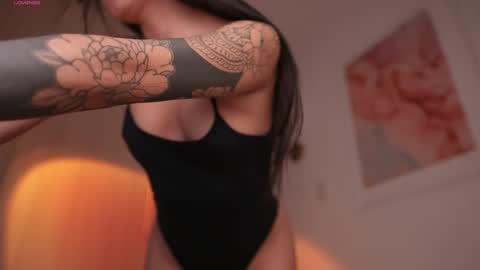 Snapshot of gigilee_ chatting on 09-10-25, 02:00 GIGI online show from 09-10-25, 02:00