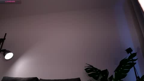 Snapshot of gigilee_ chatting on 11-14-25, 12:37 GIGI online show from 11-14-25, 12:37