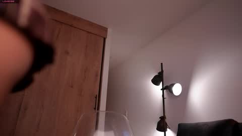 Snapshot of gigilee_ chatting on 11-22-25, 11:26 GIGI online show from 11-22-25, 11:26