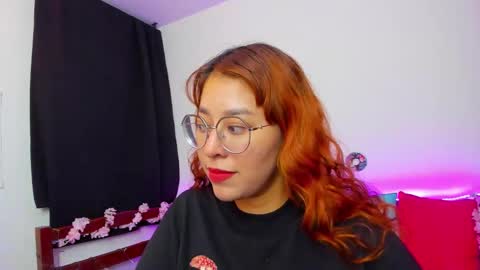 Snapshot of gigimooon chatting on 09-16-25, 02:12 gigimooon online show from 09-16-25, 02:12