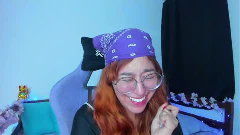 gigimooon online show from 11-05-25, 01:49