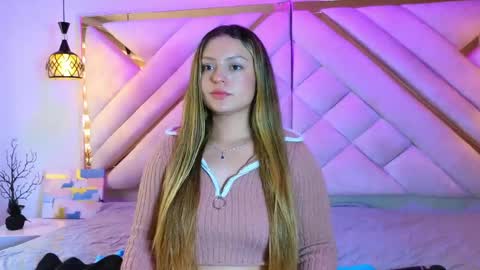 Giigii Hadid  online show from 04-13-26, 07:19