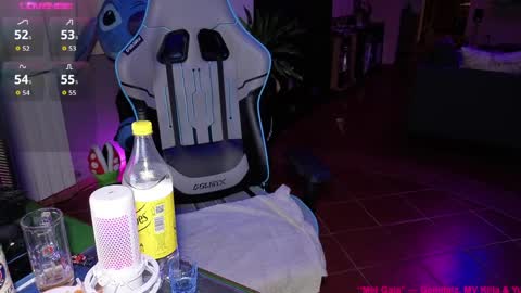 Snapshot of gil_gamesh2nd chatting on 04-24-26, 06:43 Mirko online show from 04-24-26, 06:43