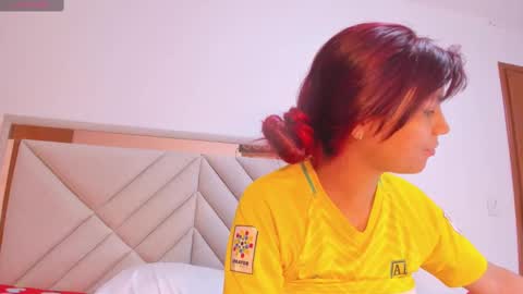 Snapshot of gimenalara chatting on 10-18-25, 11:55 Gimena online show from 10-18-25, 11:55