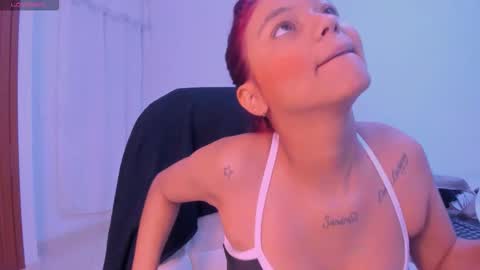 Snapshot of gimenalara chatting on 10-31-25, 11:44 Gimena online show from 10-31-25, 11:44