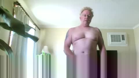 Snapshot of gimmmieoooo chatting on 01-05-25, 12:09 gimmmieoooo online show from 01-05-25, 12:09