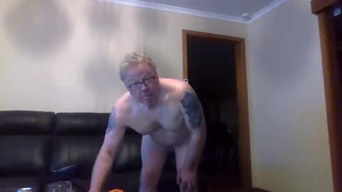 Snapshot of gimmmieoooo chatting on 10-09-25, 08:56 gimmmieoooo online show from 10-09-25, 08:56