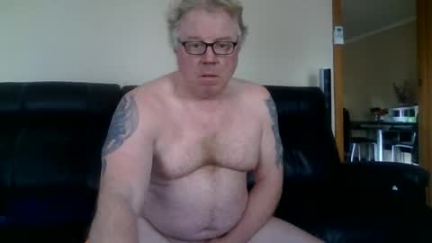 Snapshot of gimmmieoooo chatting on 07-16-26, 04:07 gimmmieoooo online show from 07-16-26, 04:07