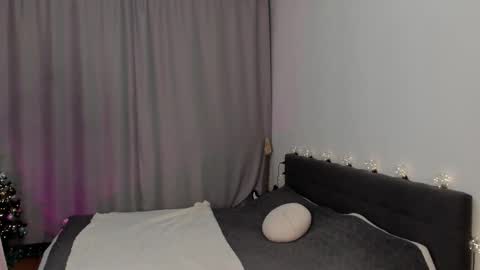 Gin online show from 01-13-26, 06:08