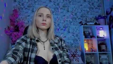 Gina online show from 04-14-26, 01:11