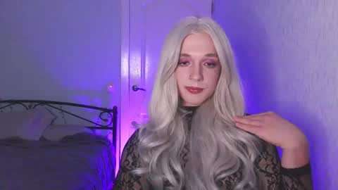 Snapshot of gina_rose_ts chatting on 05-26-26, 06:15 GinaRose online show from 05-26-26, 06:15