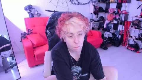 Snapshot of ginamiracle chatting on 11-10-25, 08:24 Gina Moor online show from 11-10-25, 08:24