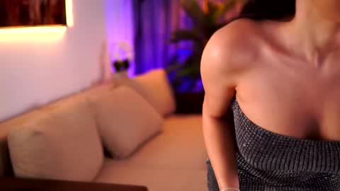 Snapshot of ginavalentinna chatting on 01-08-25, 07:34 Gina online show from 01-08-25, 07:34