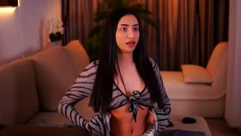 Snapshot of ginavalentinna chatting on 02-12-25, 08:07 Gina online show from 02-12-25, 08:07