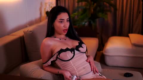 Snapshot of ginavalentinna chatting on 02-21-25, 10:48 Gina online show from 02-21-25, 10:48