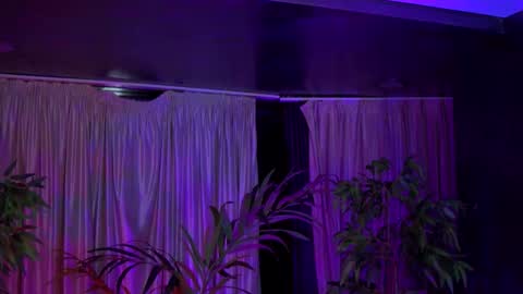 Snapshot of ginavalentinna chatting on 09-24-25, 07:06 Gina online show from 09-24-25, 07:06