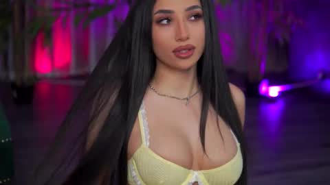 Snapshot of ginavalentinna chatting on 10-25-25, 07:08 Gina online show from 10-25-25, 07:08