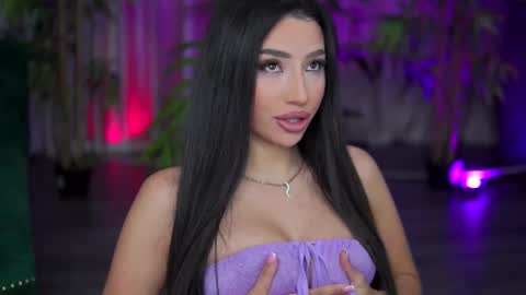 Snapshot of ginavalentinna chatting on 10-28-25, 08:11 Gina online show from 10-28-25, 08:11