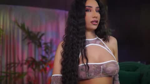 Snapshot of ginavalentinna chatting on 01-15-26, 07:39 Gina online show from 01-15-26, 07:39