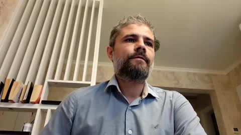 Gabriel online show from 11-25-25, 01:33