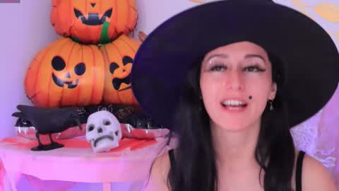 Ginn online show from 10-31-25, 01:34