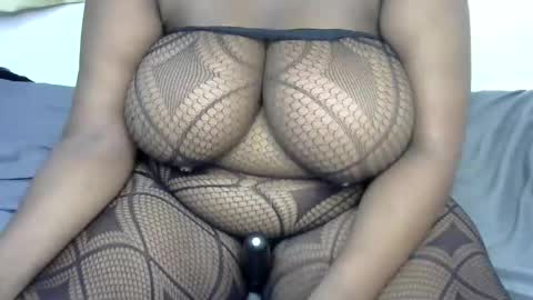ginger_babes1 online show from 11-18-25, 12:38