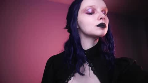        im expecting 350 thumbs up on my altar   online show from 02-14-25, 10:14