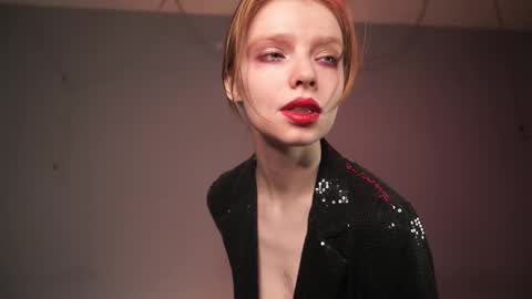        im expecting 350 thumbs up on my altar   online show from 02-18-26, 10:28