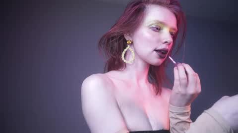 Snapshot of ginger_hugs chatting on 05-24-26, 10:04 im expecting 350 thumbs up on my altar online show from 05-24-26, 10:04