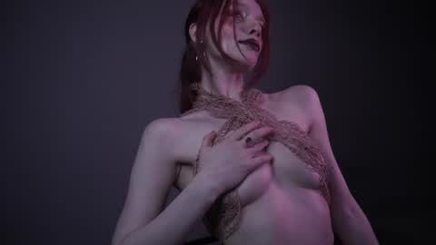 Snapshot of ginger_hugs chatting on 06-29-26, 10:10 im expecting 350 thumbs up on my altar online show from 06-29-26, 10:10