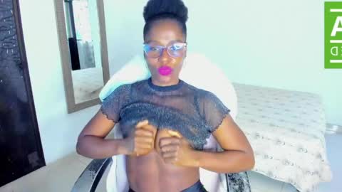 Snapshot of ginger_smil chatting on 06-09-26, 01:01 Diana online show from 06-09-26, 01:01
