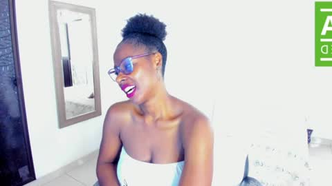 Snapshot of ginger_smil chatting on 06-11-26, 12:47 Diana online show from 06-11-26, 12:47