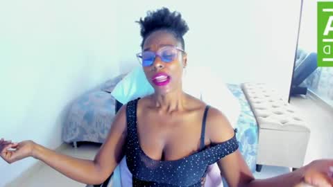 Snapshot of ginger_smil chatting on 07-10-26, 12:30 Diana online show from 07-10-26, 12:30